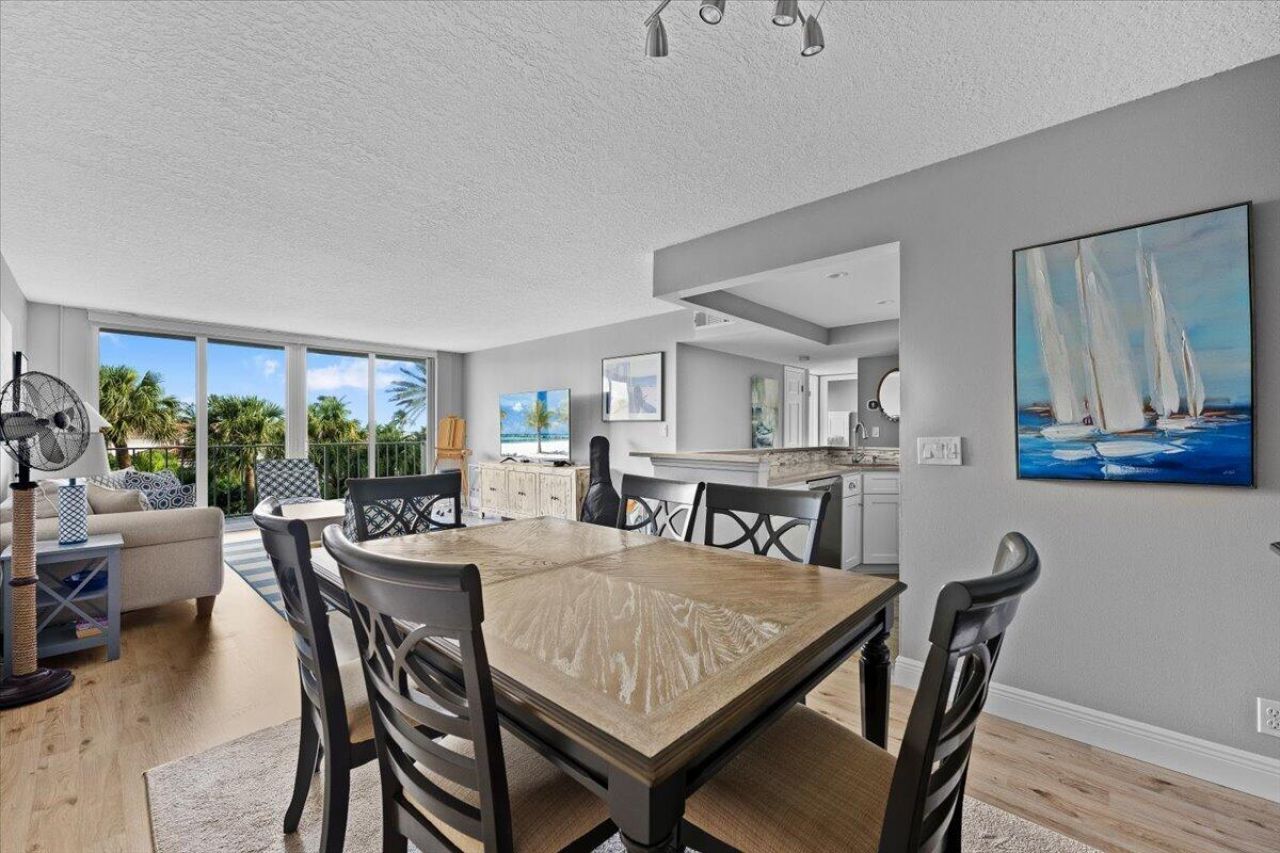 630 Ocean Drive, Unit 407, Juno Beach, FL 33408 Photo