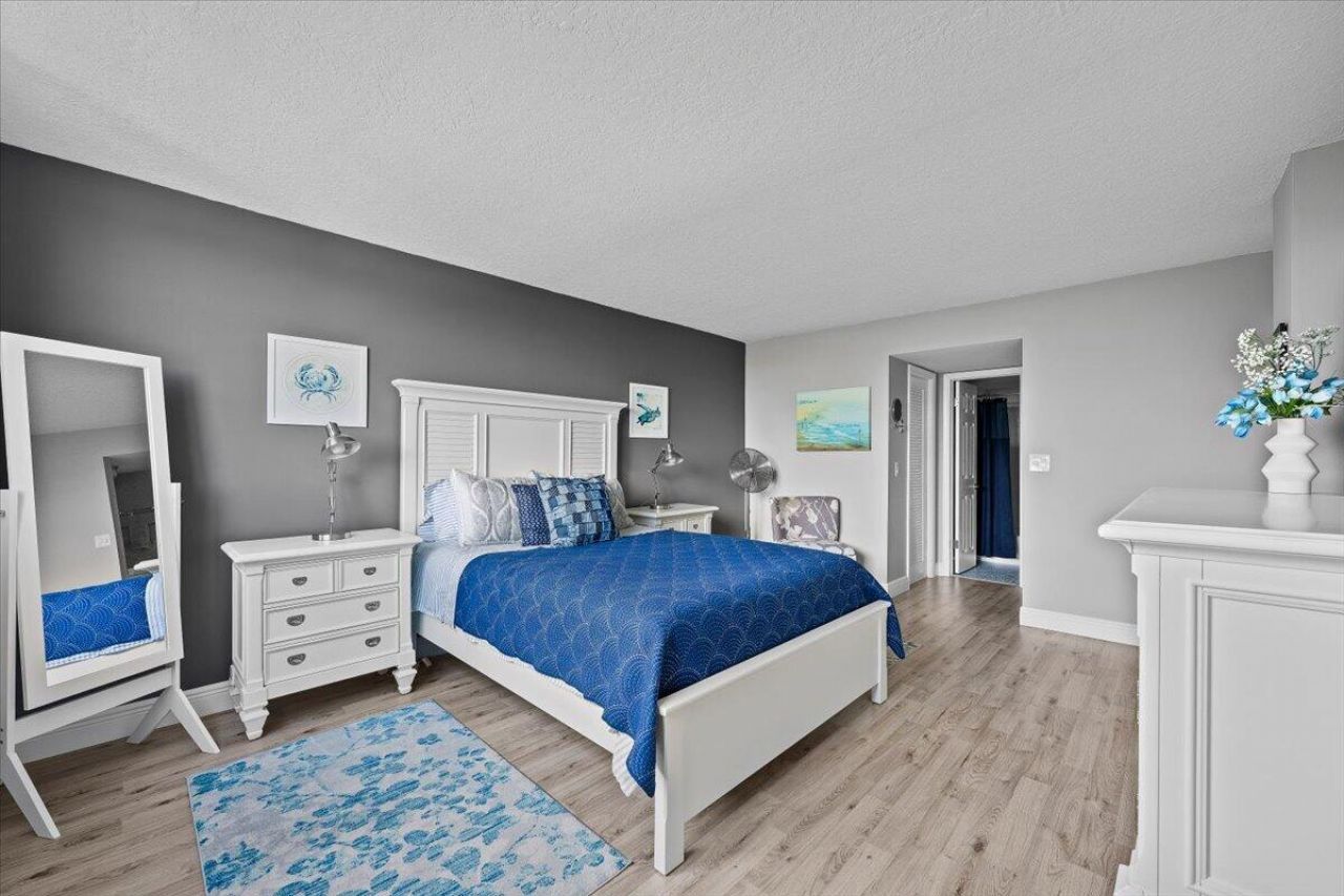 630 Ocean Drive, Unit 407, Juno Beach, FL 33408 Photo