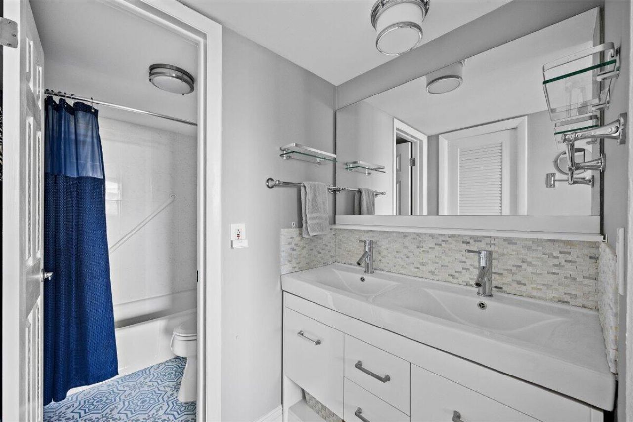 630 Ocean Drive, Unit 407, Juno Beach, FL 33408 Photo