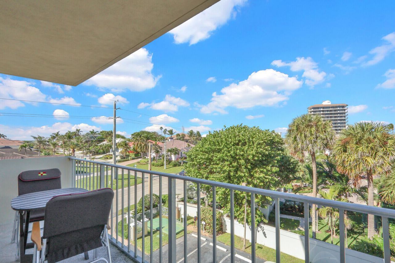 630 Ocean Drive, Unit 407, Juno Beach, FL 33408 Photo