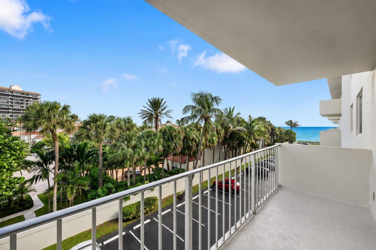 630 Ocean Drive, Unit 407, Juno Beach, FL 33408 Photo