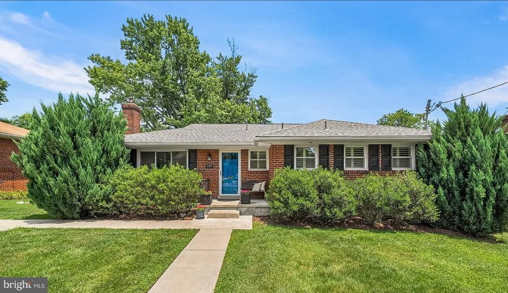 2305 PEGGY LANE, SILVER SPRING, MD 20910