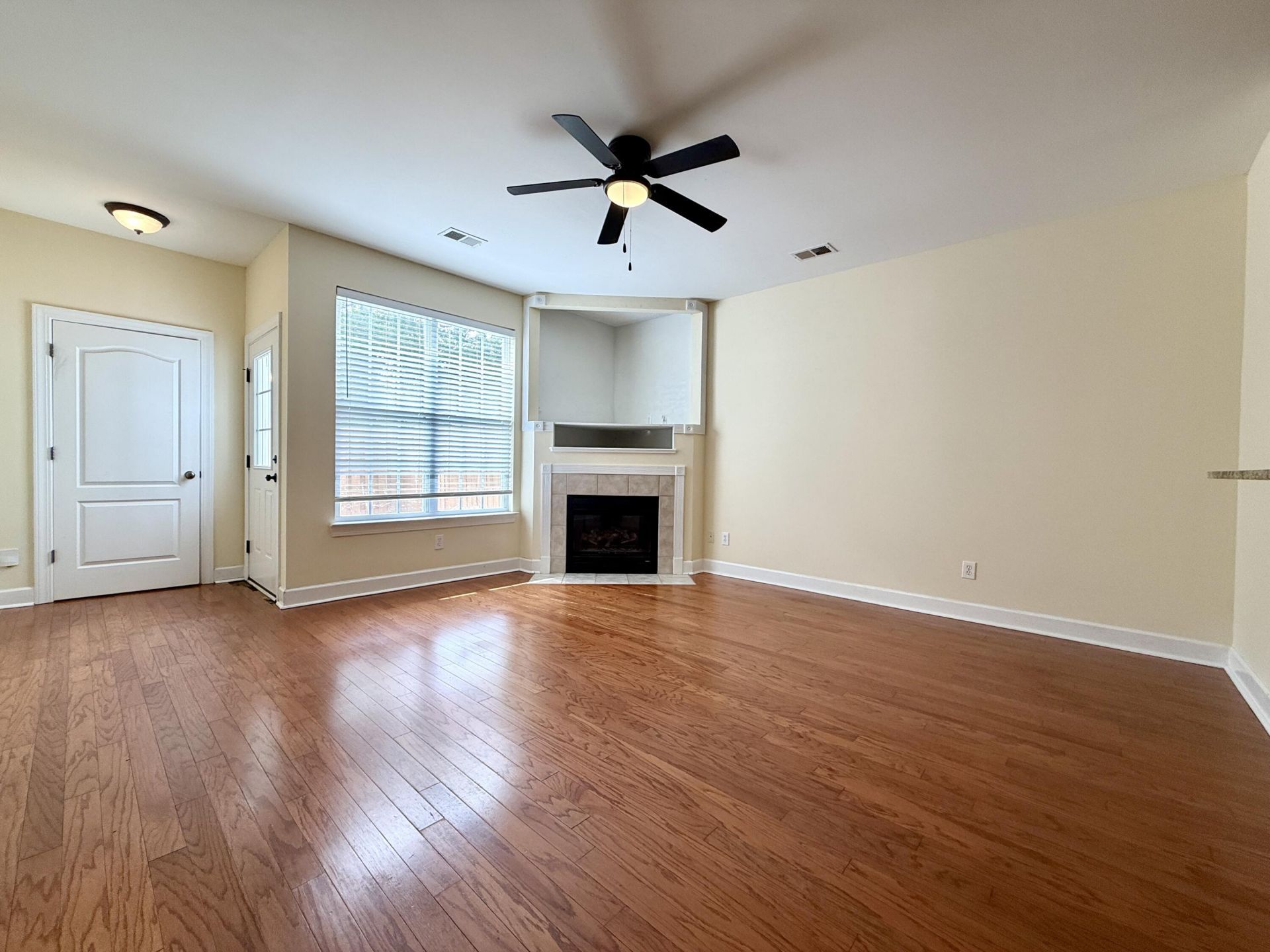 1709 Brittlebush Lane Photo 6