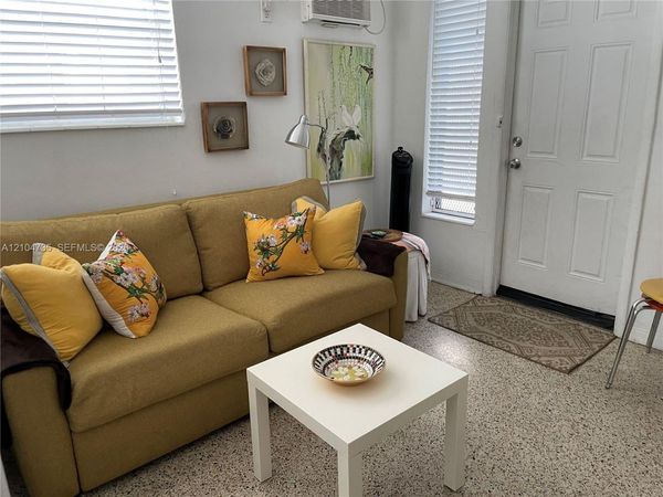 1635 SW 6th St , Unit 3, Miami, FL 33135