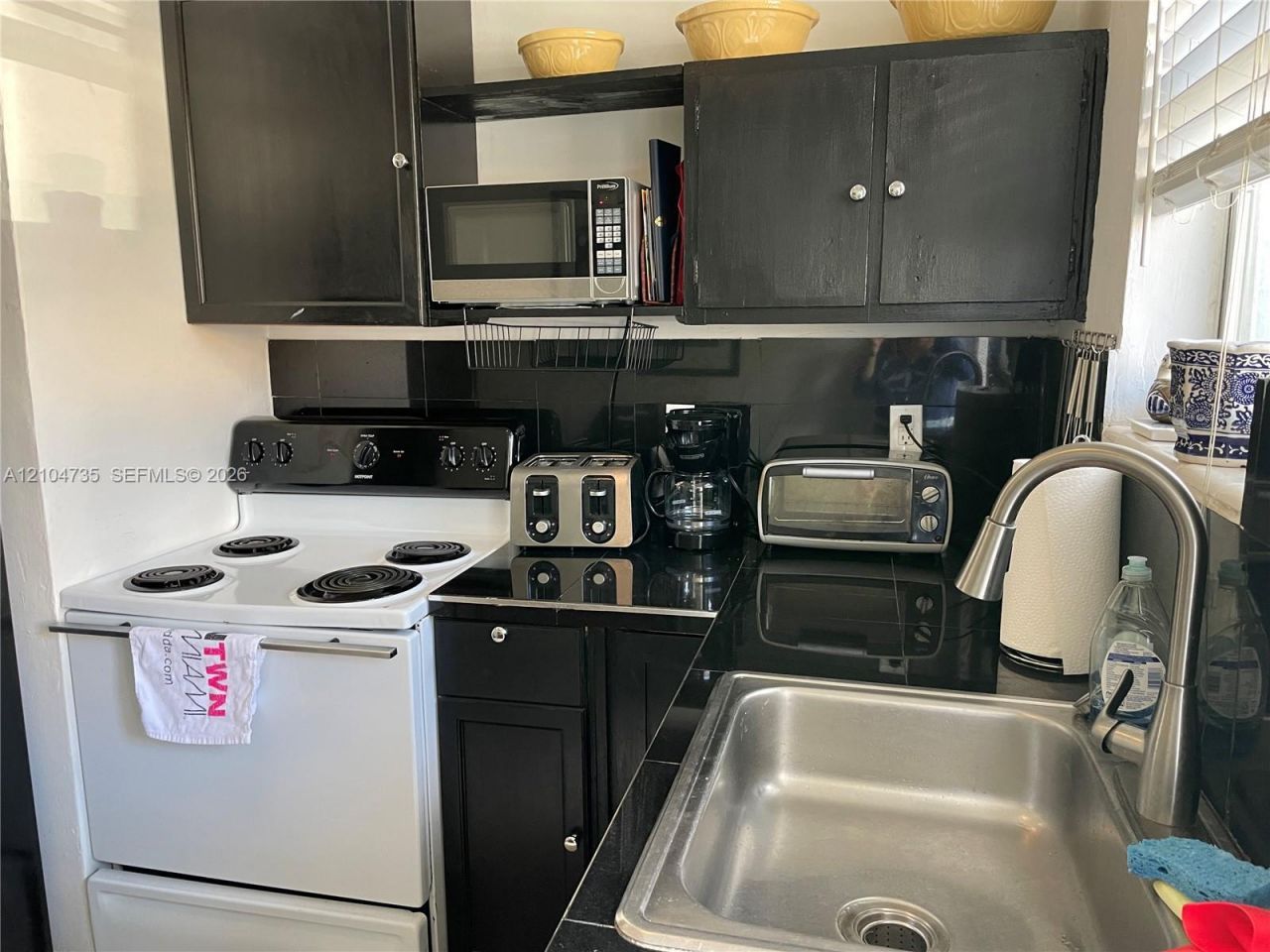 1635 SW 6th St , Unit 3, Miami, FL 33135 Photo