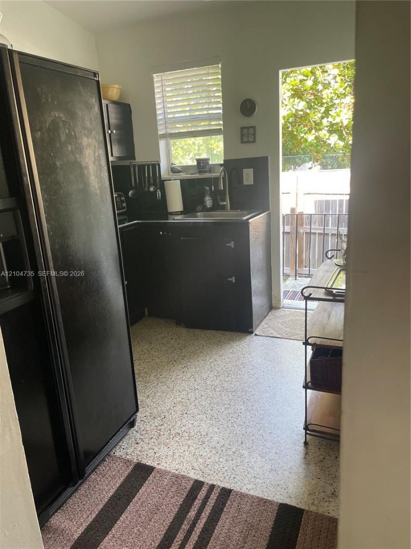 1635 SW 6th St , Unit 3, Miami, FL 33135 Photo