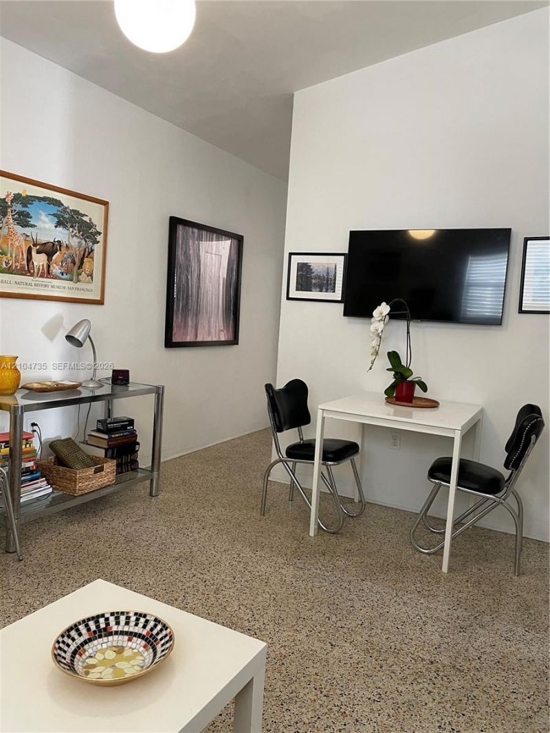 1635 SW 6th St , Unit 3, Miami, FL 33135 Photo