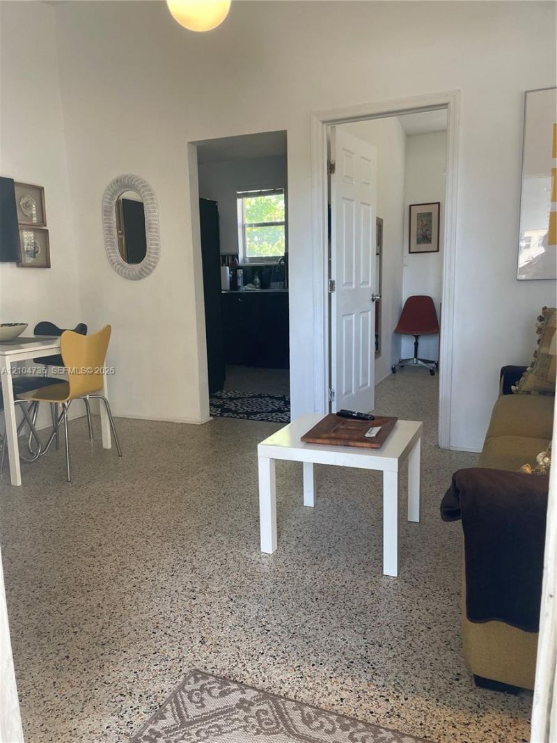 1635 SW 6th St , Unit 3, Miami, FL 33135 Photo