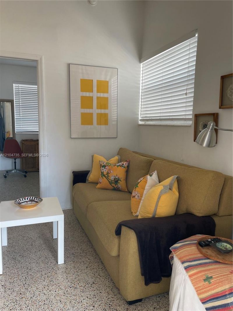 1635 SW 6th St , Unit 3, Miami, FL 33135 Photo