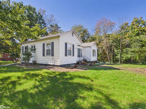 430 E Park Avenue, Ottumwa, IA 52501