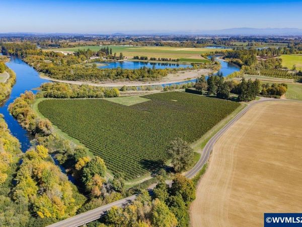 903 SE Keiger Island Dr, Corvallis, OR 97333