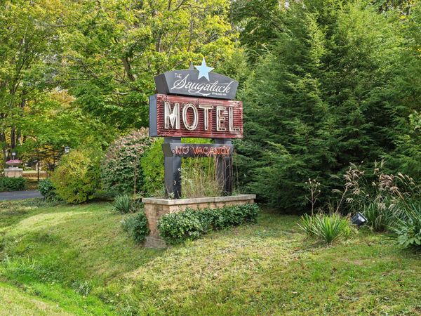 6190 Blue Star Highway, Saugatuck, MI 49453