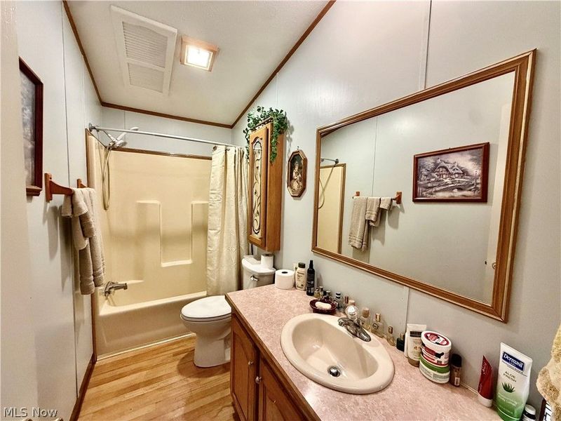 2650 Lake Breeze Drive, Madison, OH 44057 Photo 16