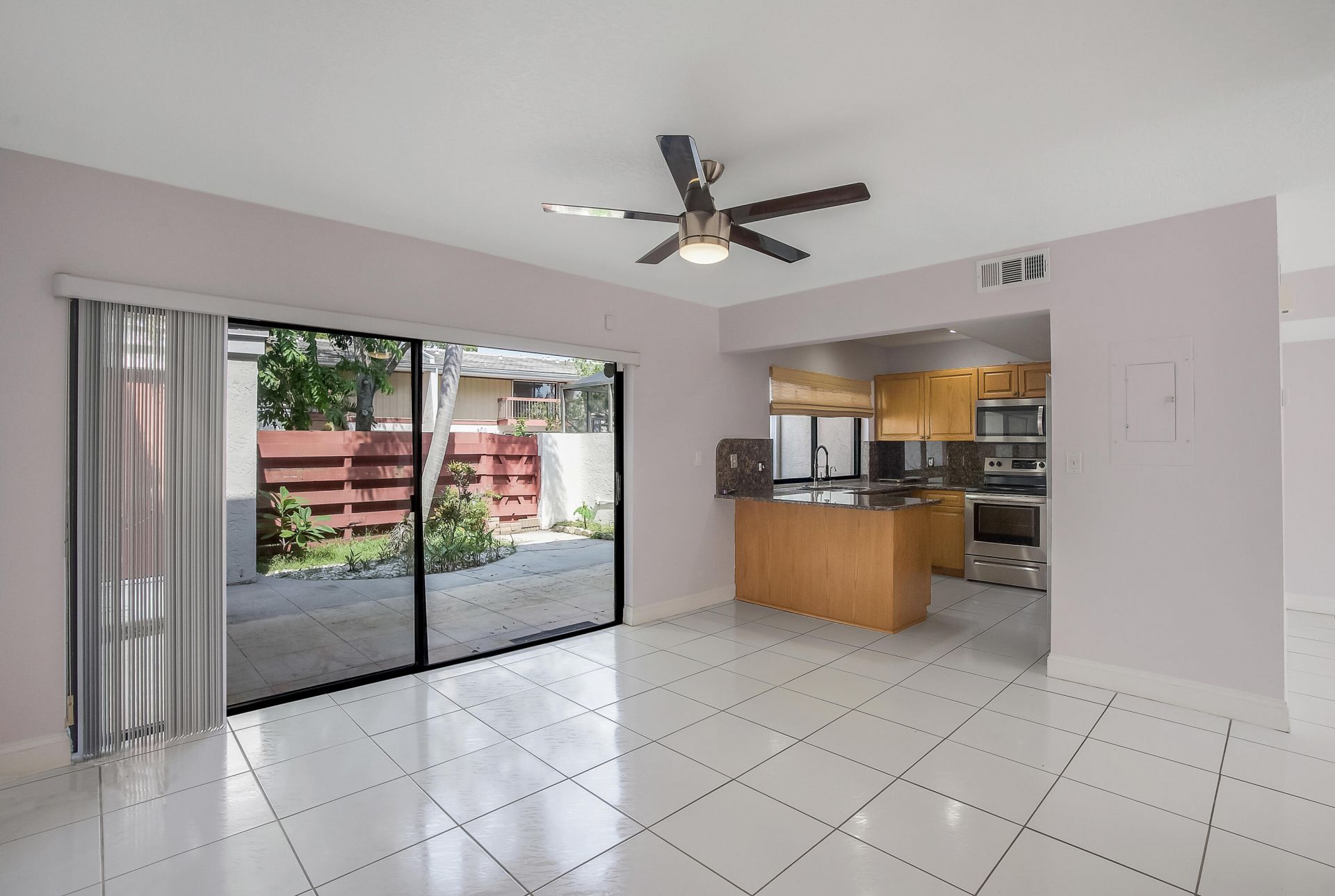 3015 Oaktree Lane, Unit 277, Hollywood, FL 33021 Photo