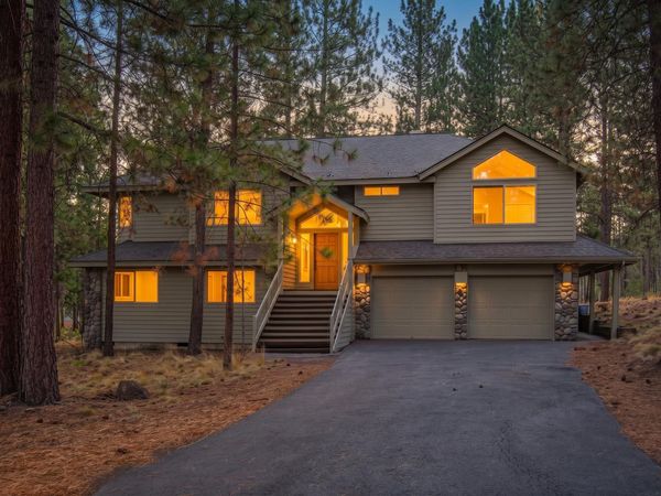 18130 Mt Baker Lane, Unit 4, Sunriver, OR 97707