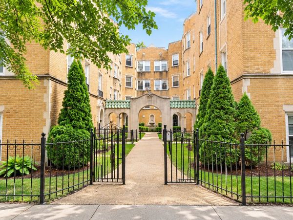 6414 N Newgard Avenue , Unit 1E, Chicago, IL 60626