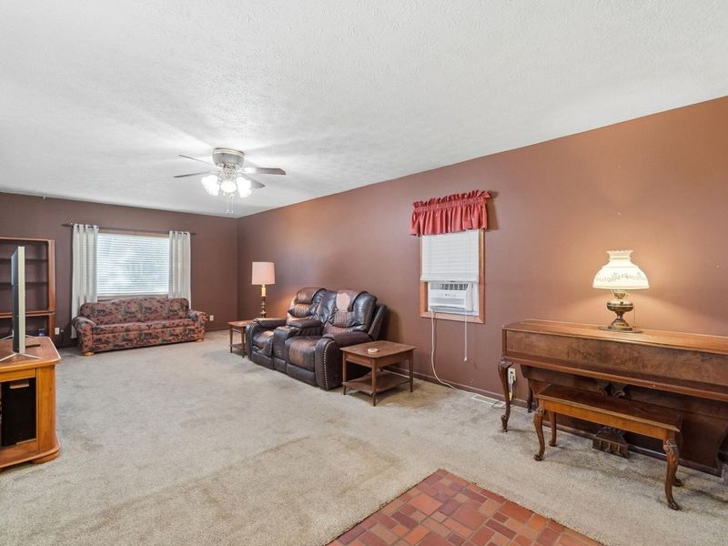 7570 Troy Road, Springfield, OH 45502 Photo 10