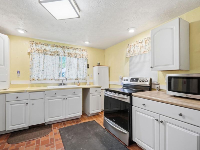 7570 Troy Road, Springfield, OH 45502 Photo 18