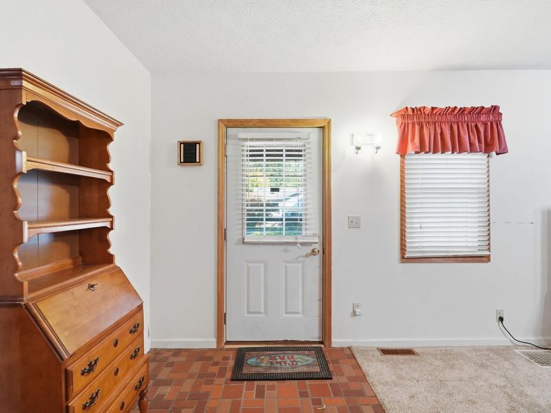 7570 Troy Road, Springfield, OH 45502 Photo 8