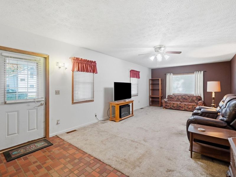 7570 Troy Road, Springfield, OH 45502 Photo 9