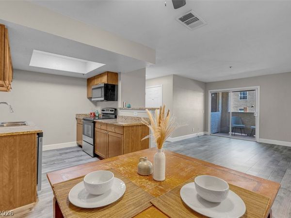 4200 S Valley View Boulevard , Unit 1069, Las Vegas, NV 89103