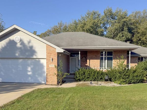 7114 Starling Drive , Schererville, IN 46375
