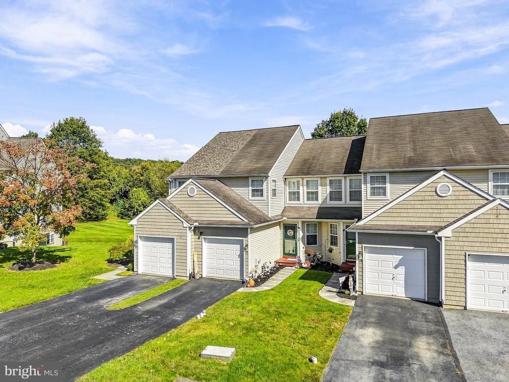 328 GAVIN DRIVE, COATESVILLE, PA 19320