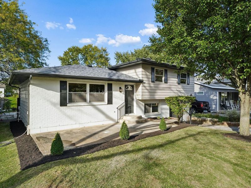 3186 Valleywood Drive, Columbus, OH 43223 Photo 2