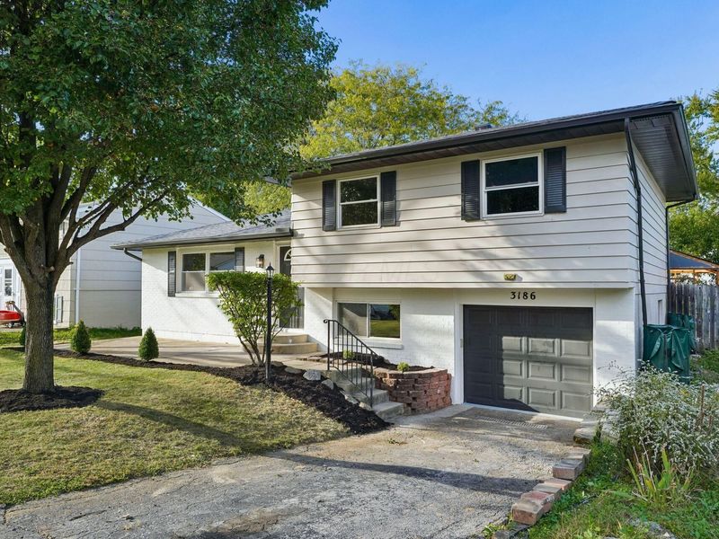3186 Valleywood Drive, Columbus, OH 43223 Photo 4