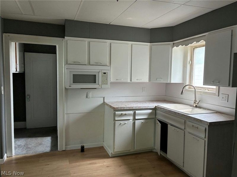 3586 E 112th Street, Cleveland, OH 44105 Photo 6