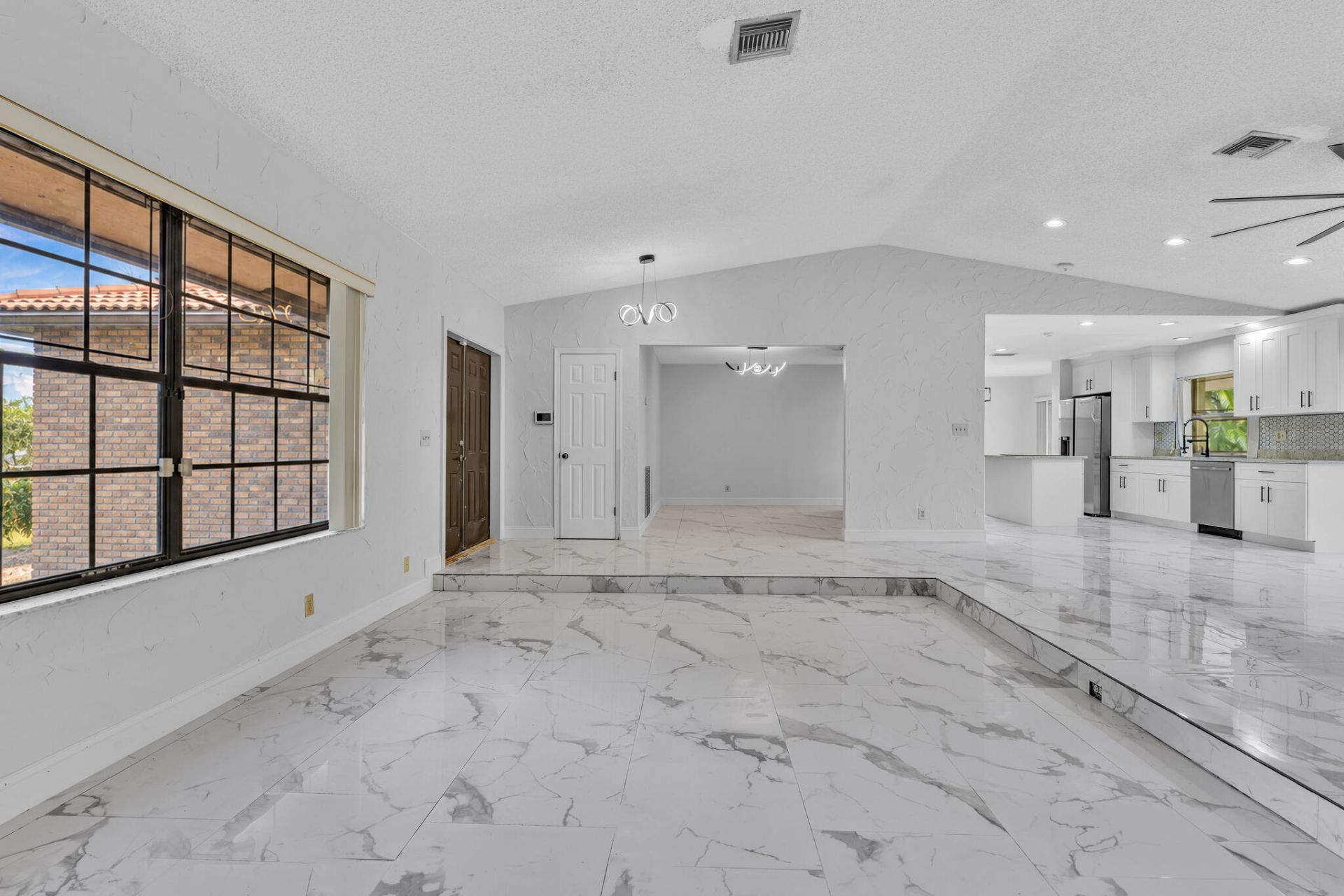 8866 NW 2nd Place, Coral Springs, FL 33071 Photo