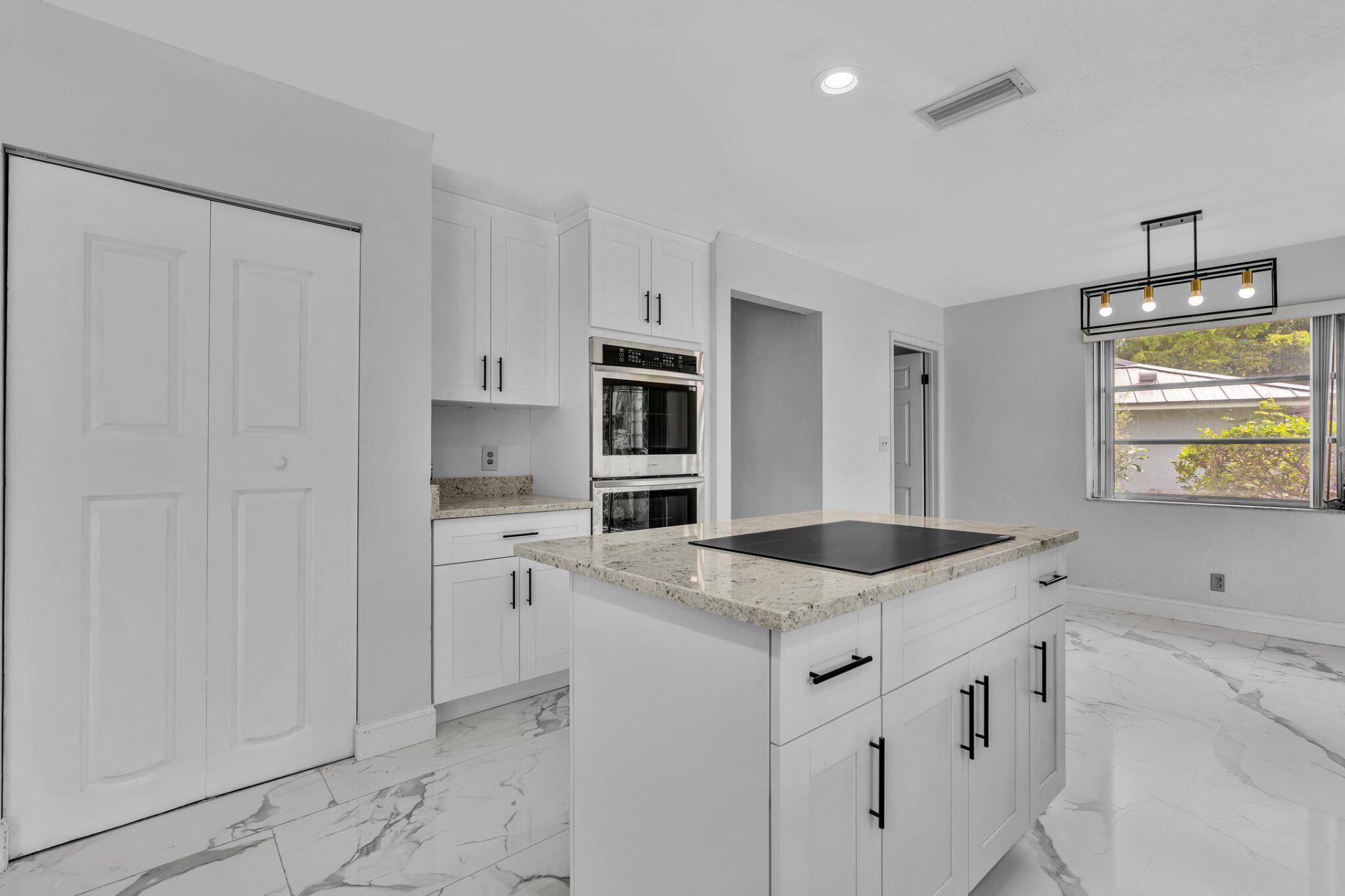 8866 NW 2nd Place, Coral Springs, FL 33071 Photo