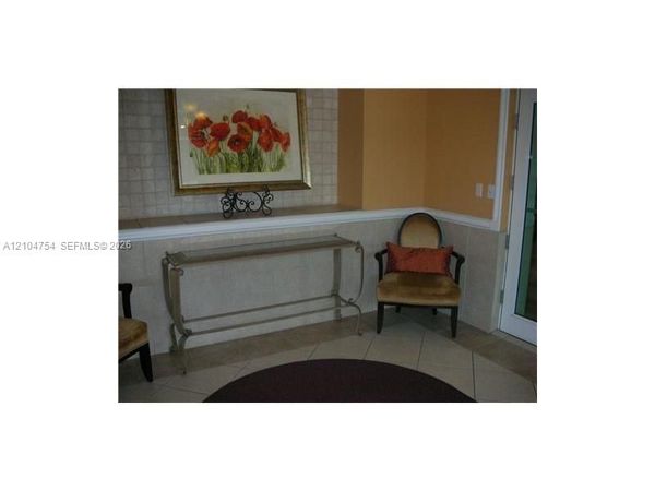 50 Menores Ave , Unit 612, Coral Gables, FL 33134