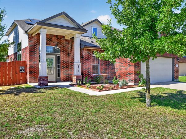 401 Foster LN, Jarrell, TX 76537