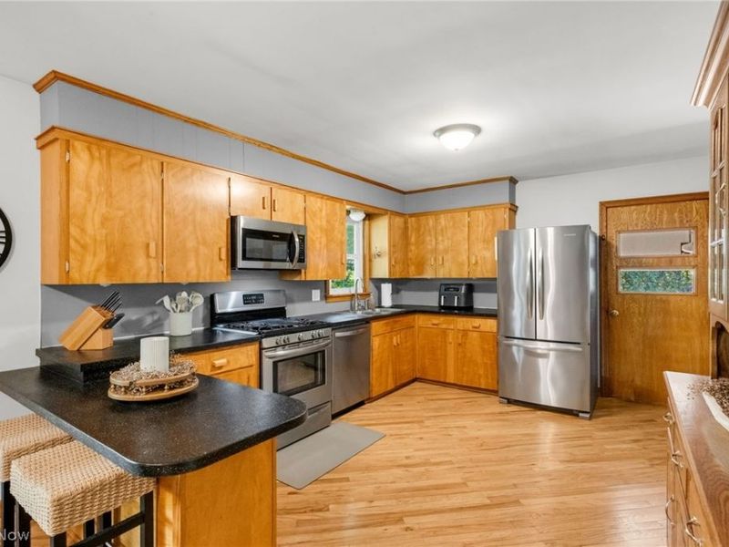 101 Starkey Drive, Newcomerstown, OH 43832 Photo 10