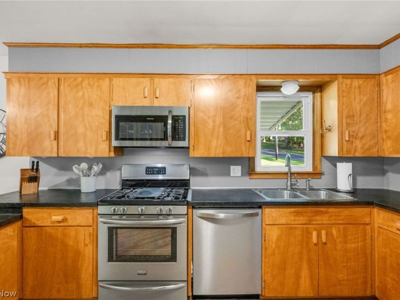 101 Starkey Drive, Newcomerstown, OH 43832 Photo 12