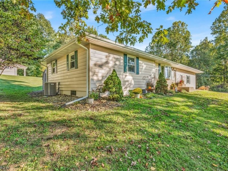 101 Starkey Drive, Newcomerstown, OH 43832 Photo 2