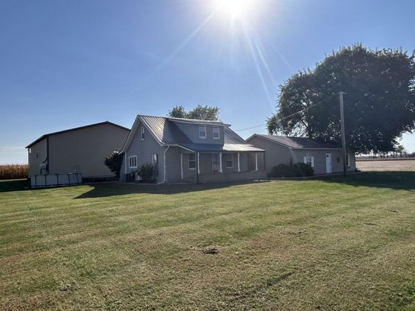11014 E 1500 North Road , Fairmount, IL 61841