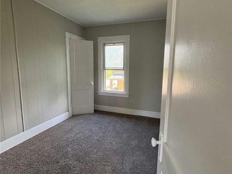 934 Alhambra Road, Cleveland, OH 44110 Photo 8