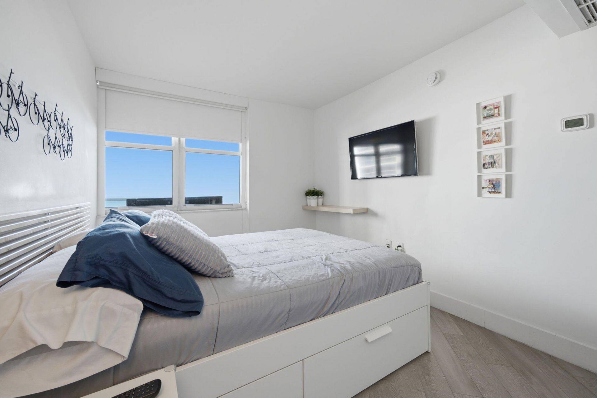 3180 S Ocean Drive, Unit 304, Hallandale Beach, FL 33009 Photo