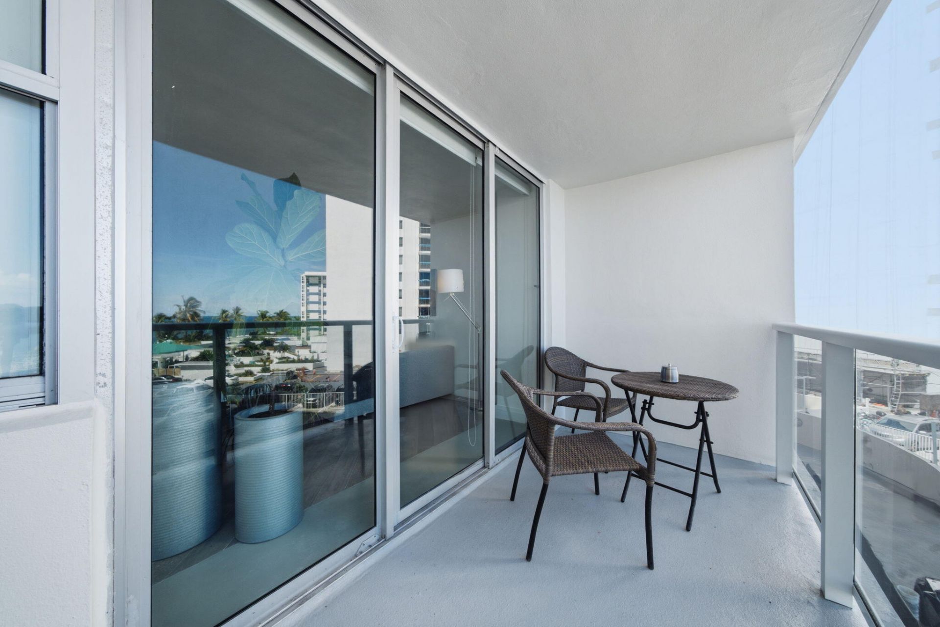 3180 S Ocean Drive, Unit 304, Hallandale Beach, FL 33009 Photo
