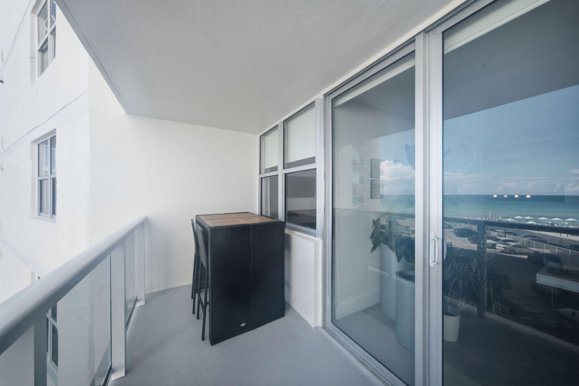 3180 S Ocean Drive, Unit 304, Hallandale Beach, FL 33009 Photo