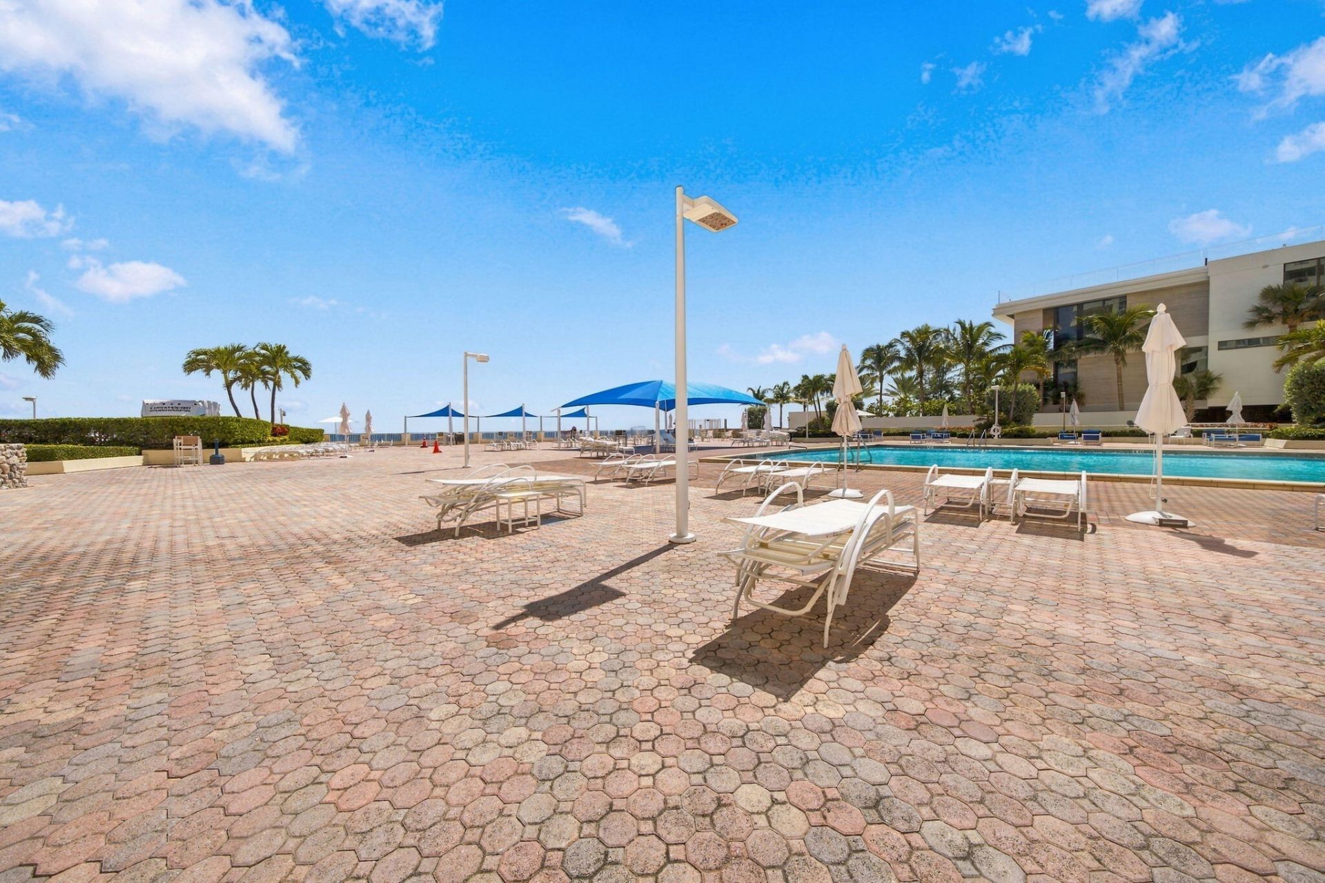 3180 S Ocean Drive, Unit 304, Hallandale Beach, FL 33009 Photo