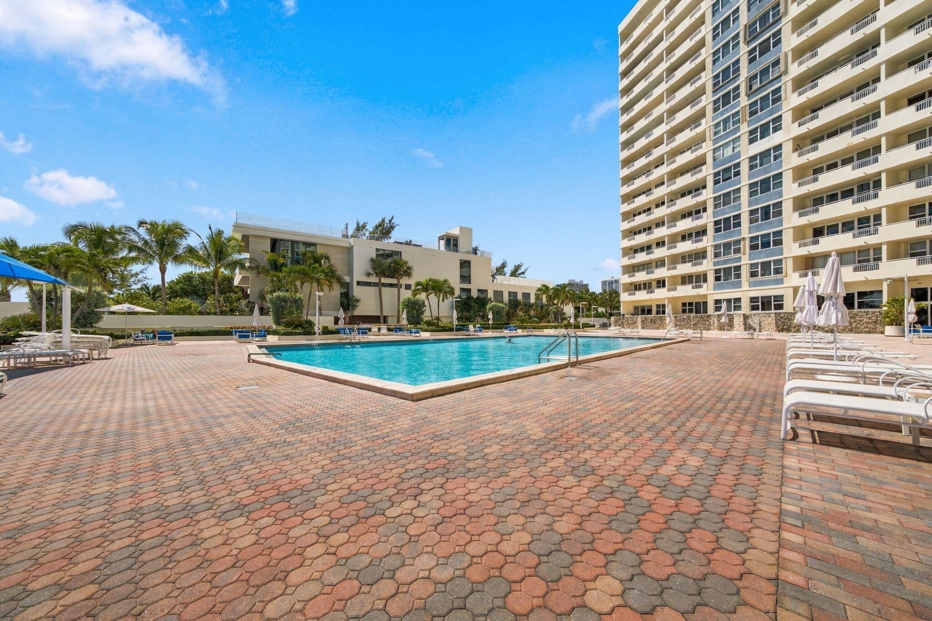 3180 S Ocean Drive, Unit 304, Hallandale Beach, FL 33009 Photo