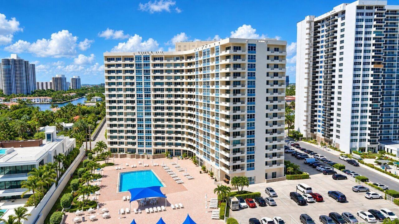 3180 S Ocean Drive, Unit 304, Hallandale Beach, FL 33009 Photo