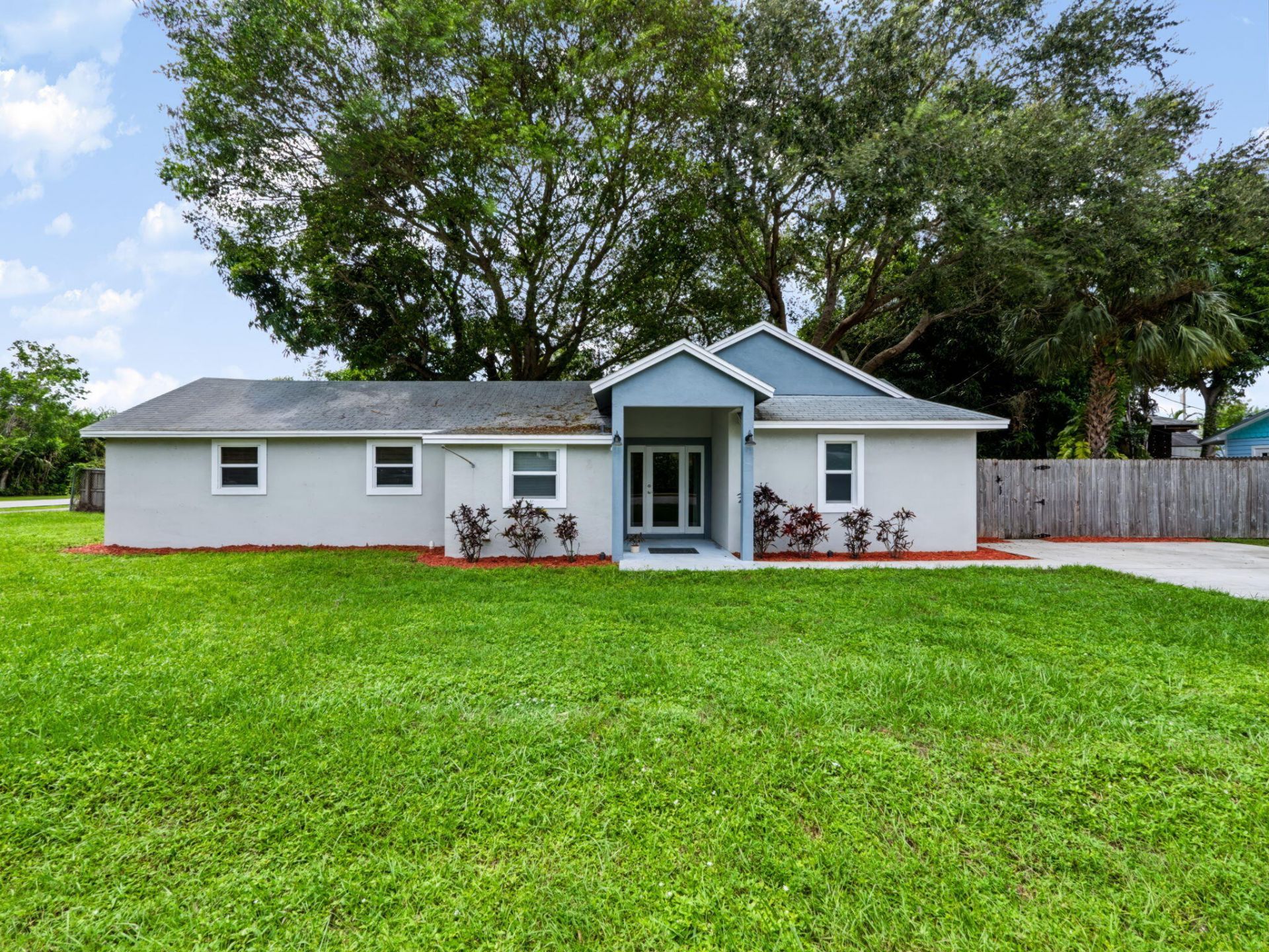 3109 SE Amherst Street, Stuart, FL 34997 Photo