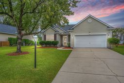 110 Cabrill Drive photo 4