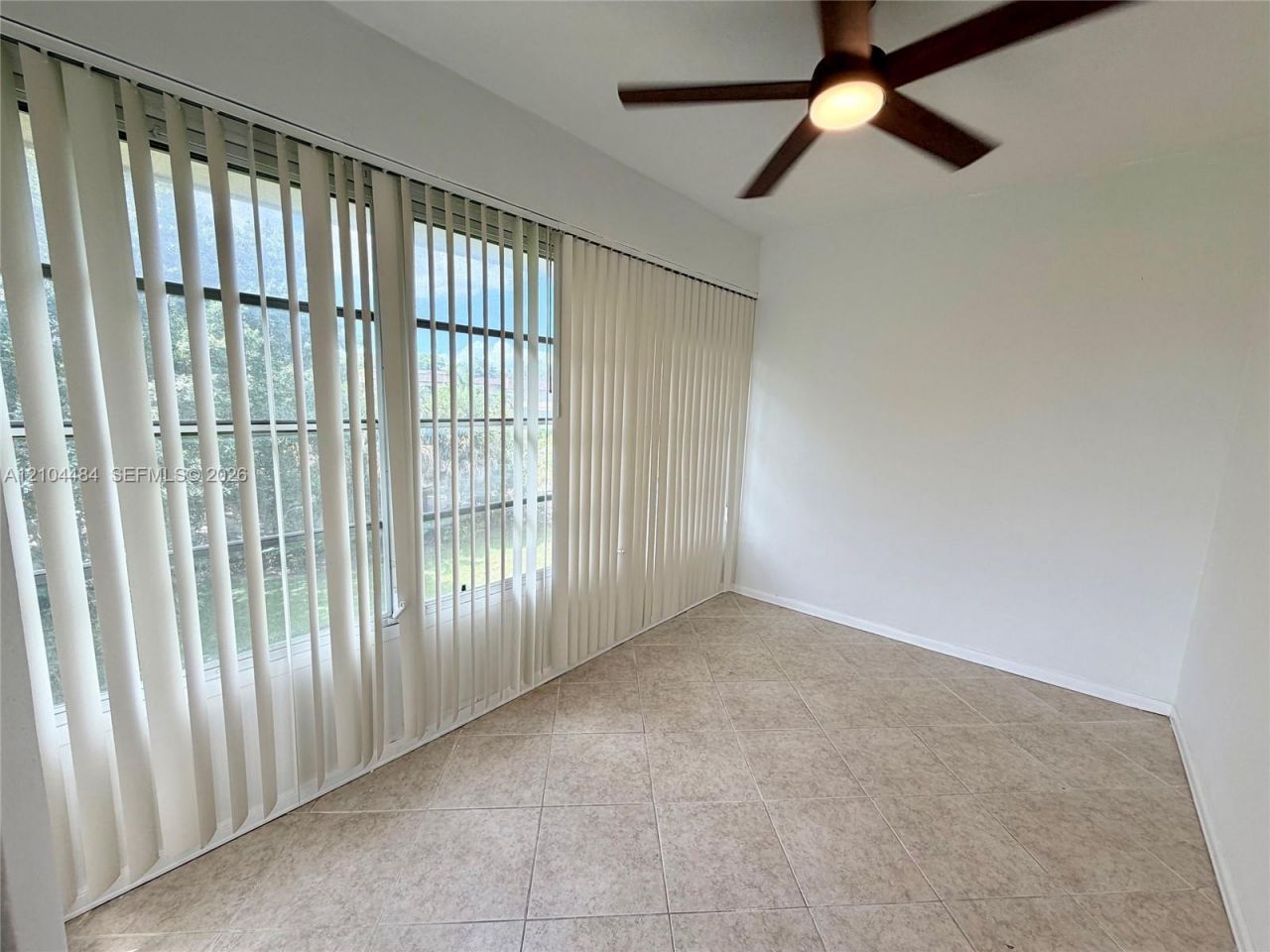5001 W Oakland Park Blvd, Unit 305, Lauderdale Lakes, FL 33313 Photo