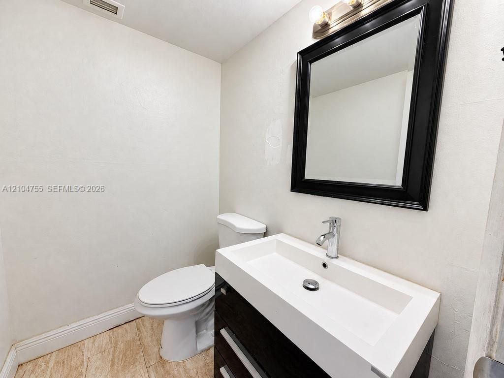 1465 NE 123rd St , Unit 205, North Miami, FL 33161 Photo