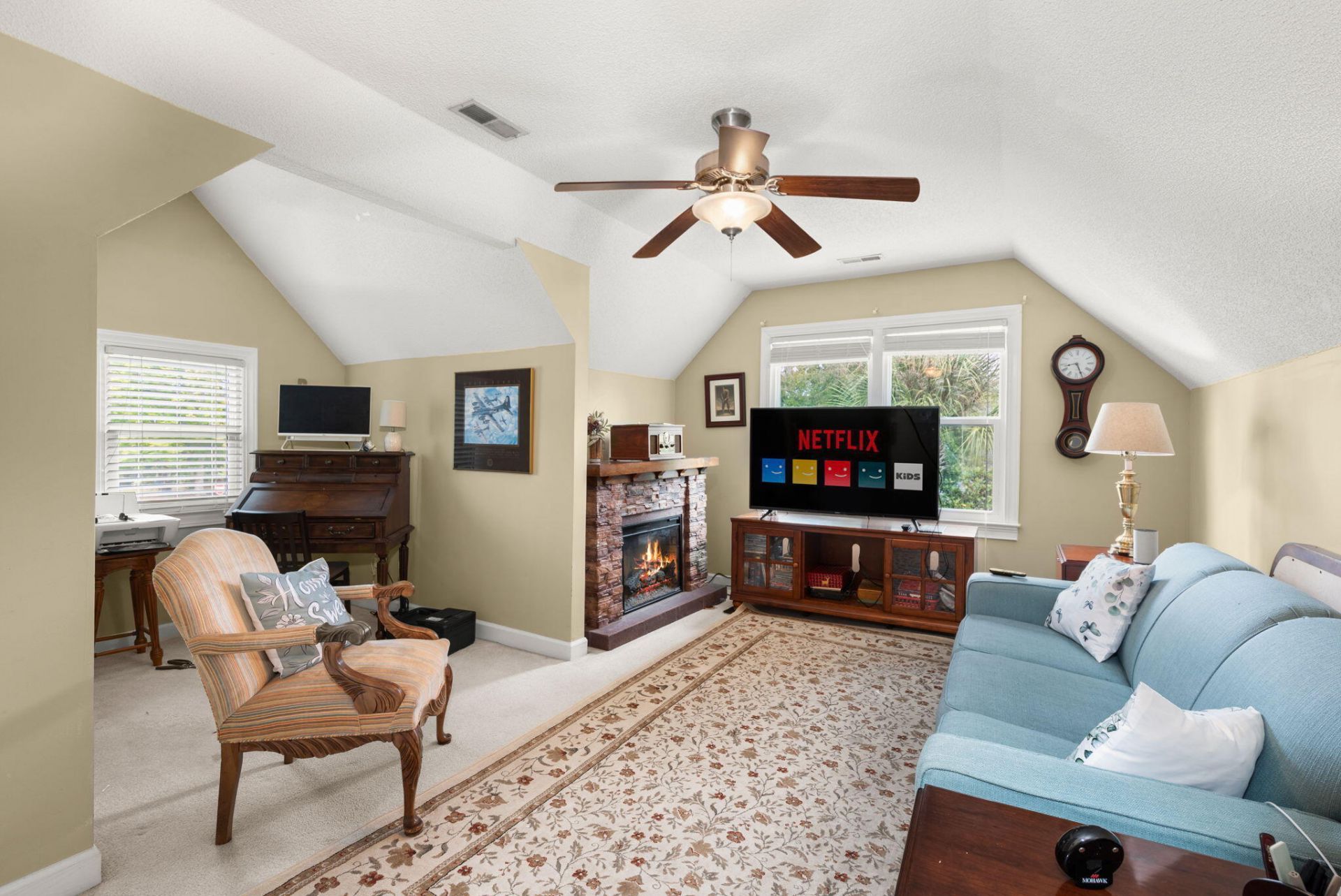136 Levin Court Photo 33